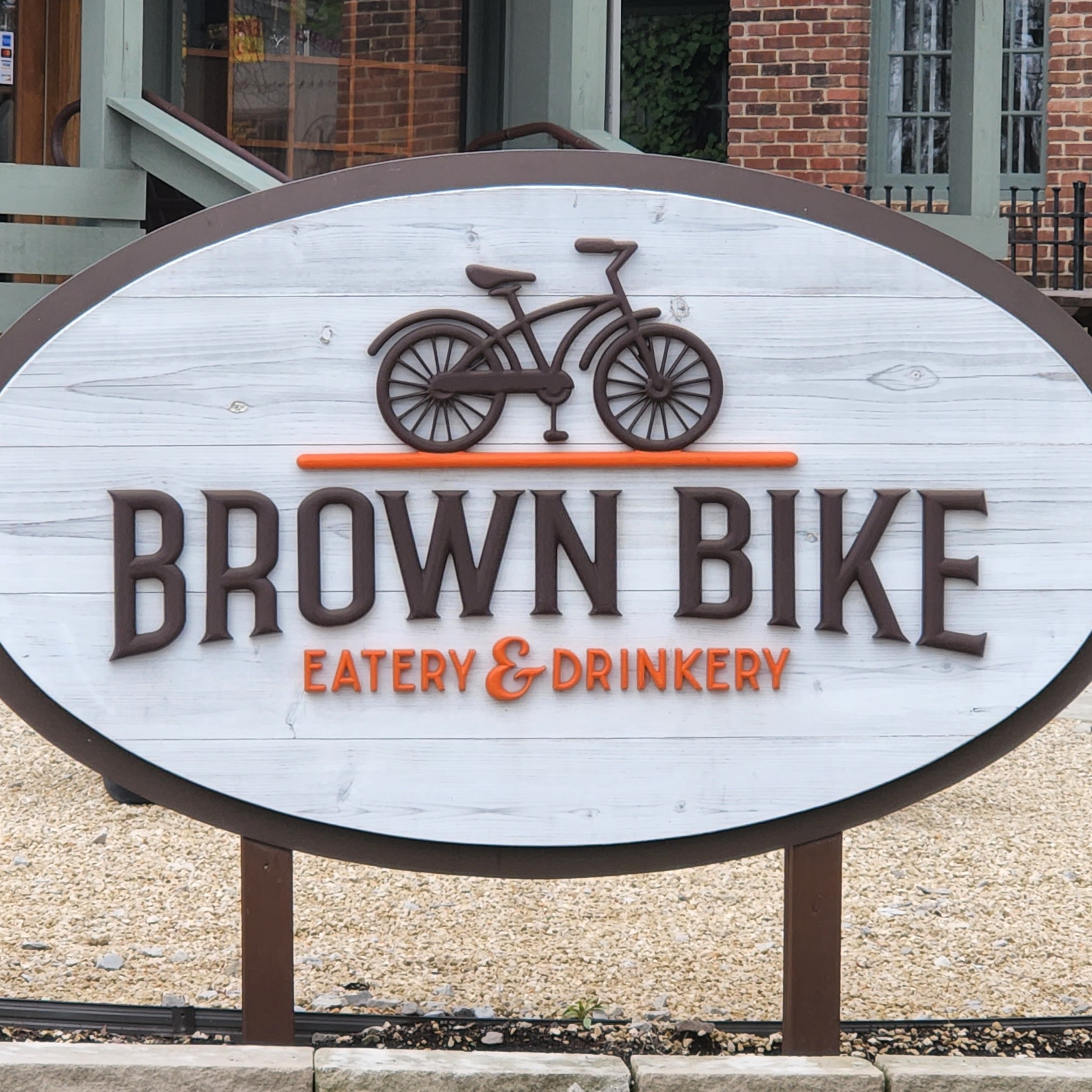 Brown Bike Eatery & Drinkery logo