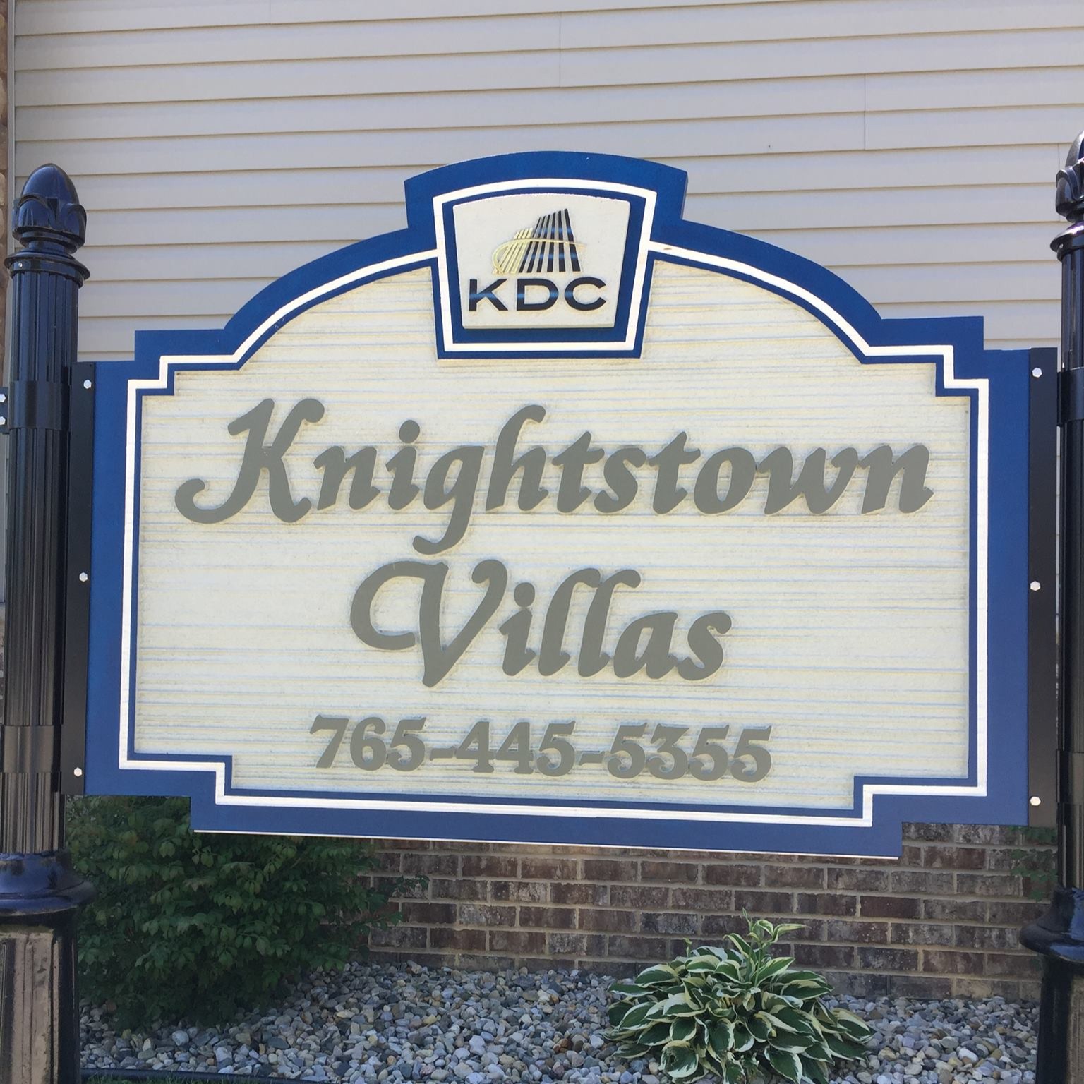 Knightstown Villas logo